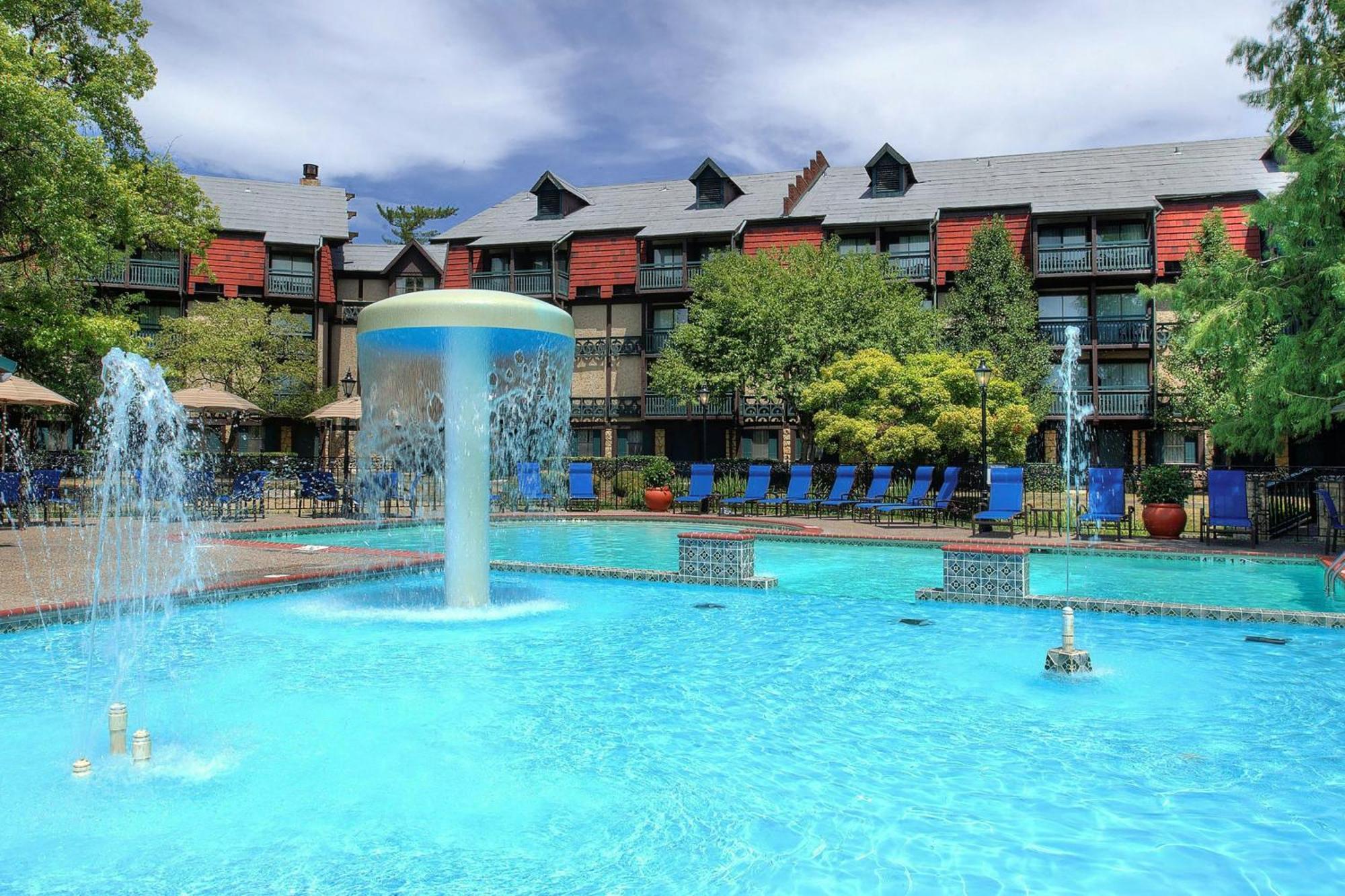 Sheraton Westport Lakeside Chalet Maryland Heights Exterior photo